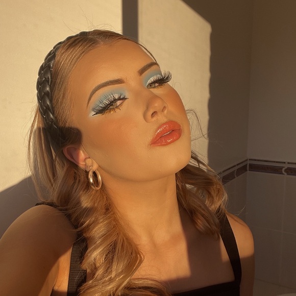 Meet your Posher, Innasya - Picture 1 of 1